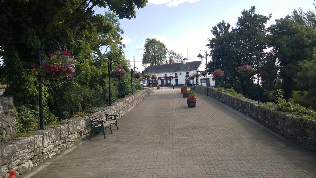 Doonard Manor B&B Craughwell Eksteriør billede